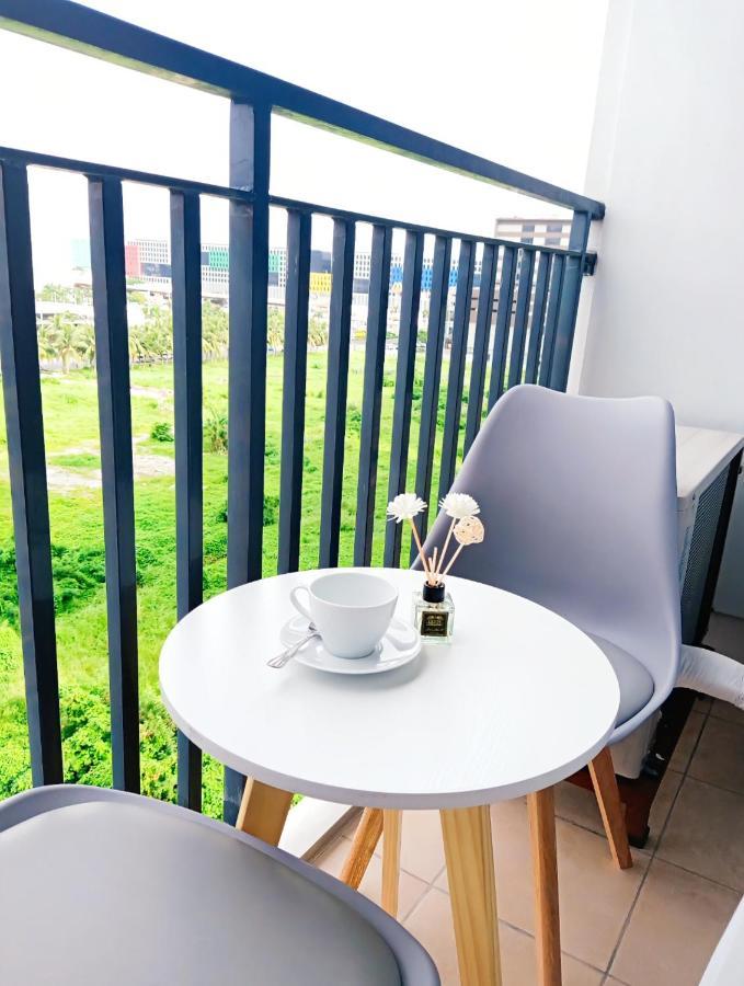 Shore 2 Residences 1Br Deluxe Room In Moa Complex Manila Exterior photo