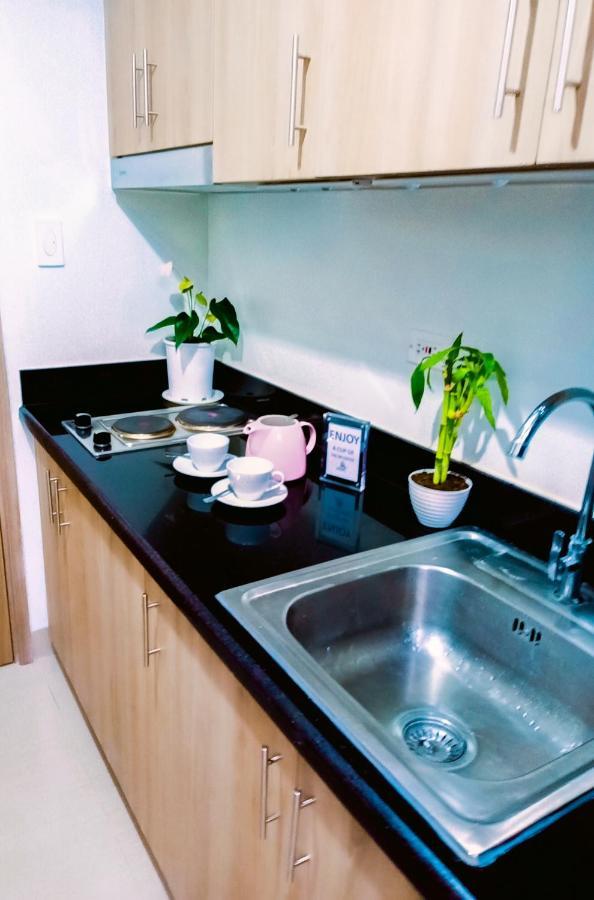 Shore 2 Residences 1Br Deluxe Room In Moa Complex Manila Exterior photo