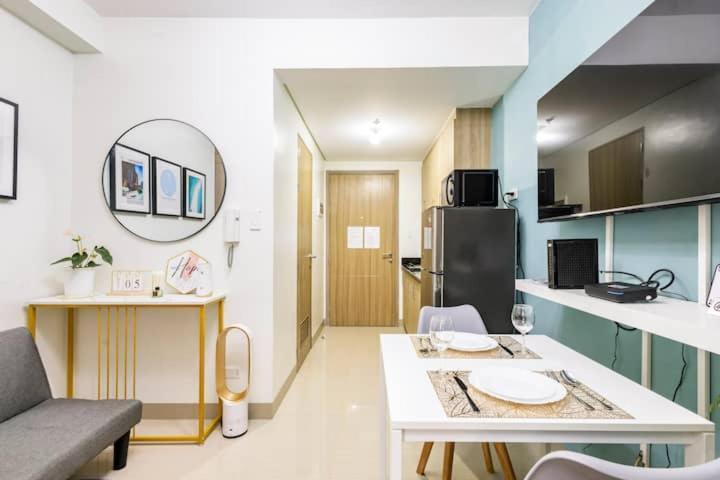 Shore 2 Residences 1Br Deluxe Room In Moa Complex Manila Exterior photo
