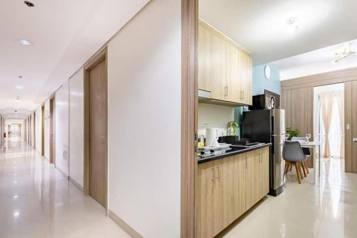 Shore 2 Residences 1Br Deluxe Room In Moa Complex Manila Exterior photo